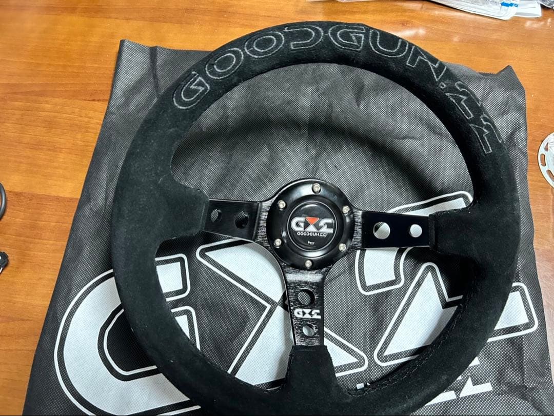 グットガンレーシング ディープコーンステアリング