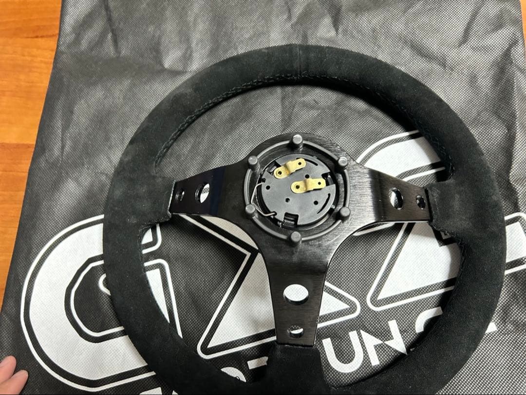 グットガンレーシング ディープコーンステアリング