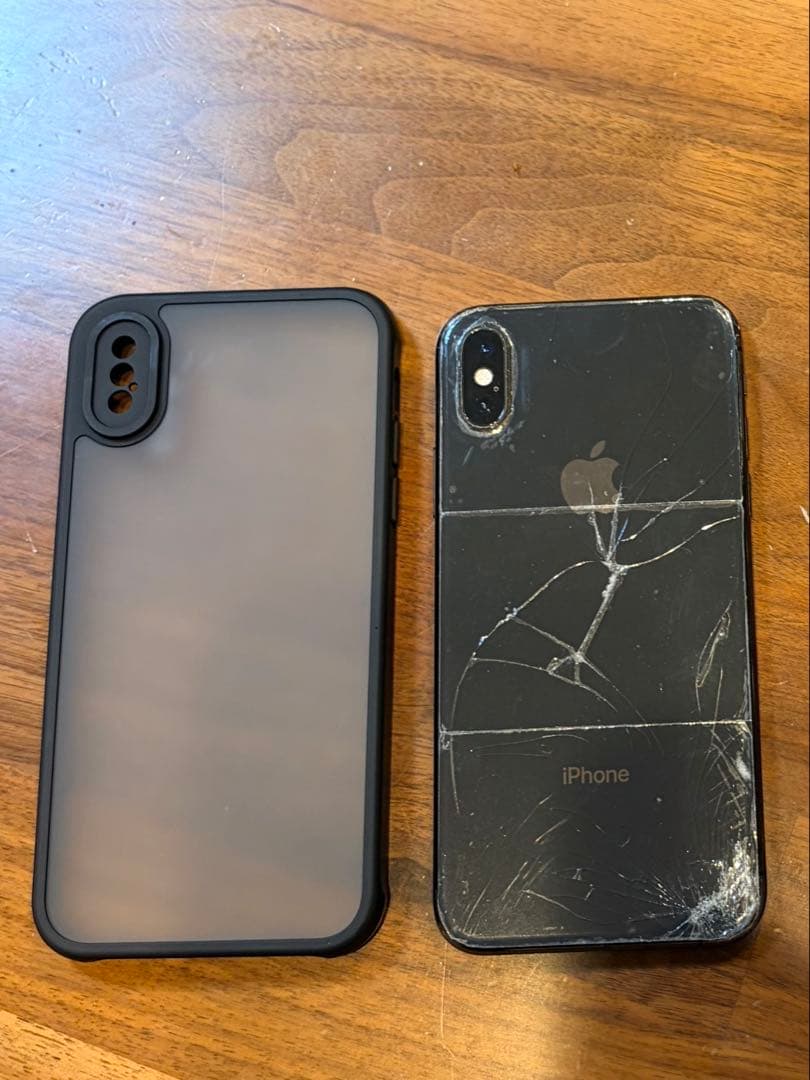 Apple iPhone Xs 256GB ケース付き SIMロックフリー