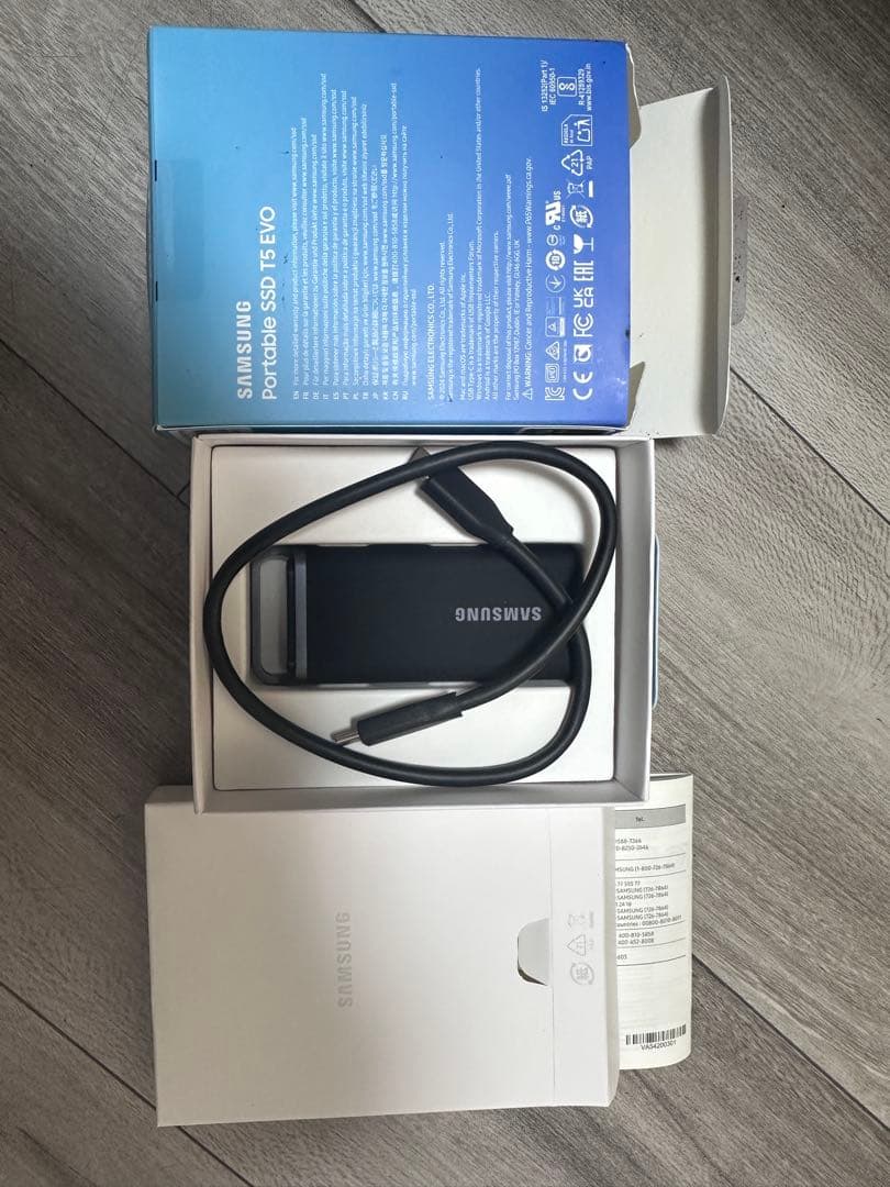 外付けハードディスク・ドライブ Samsung Portable SSD T5 EVO 8TB SSD