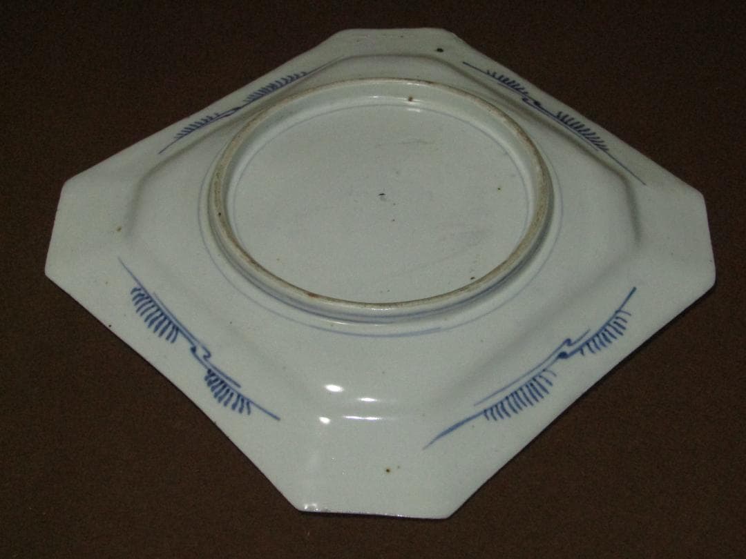 【色絵　山水・菊図　角皿　径３１．５ｃｍ】古伊万里