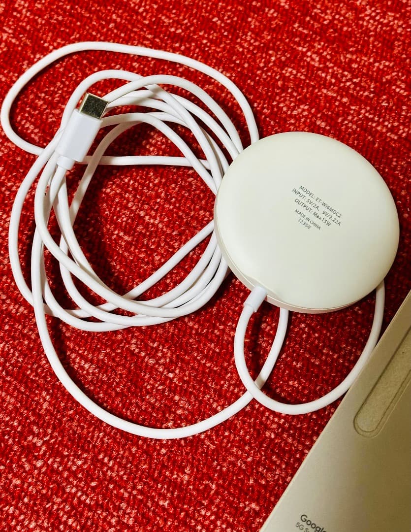 【新品未使用】Google Pixel9a Porcelain（白）付属品付き