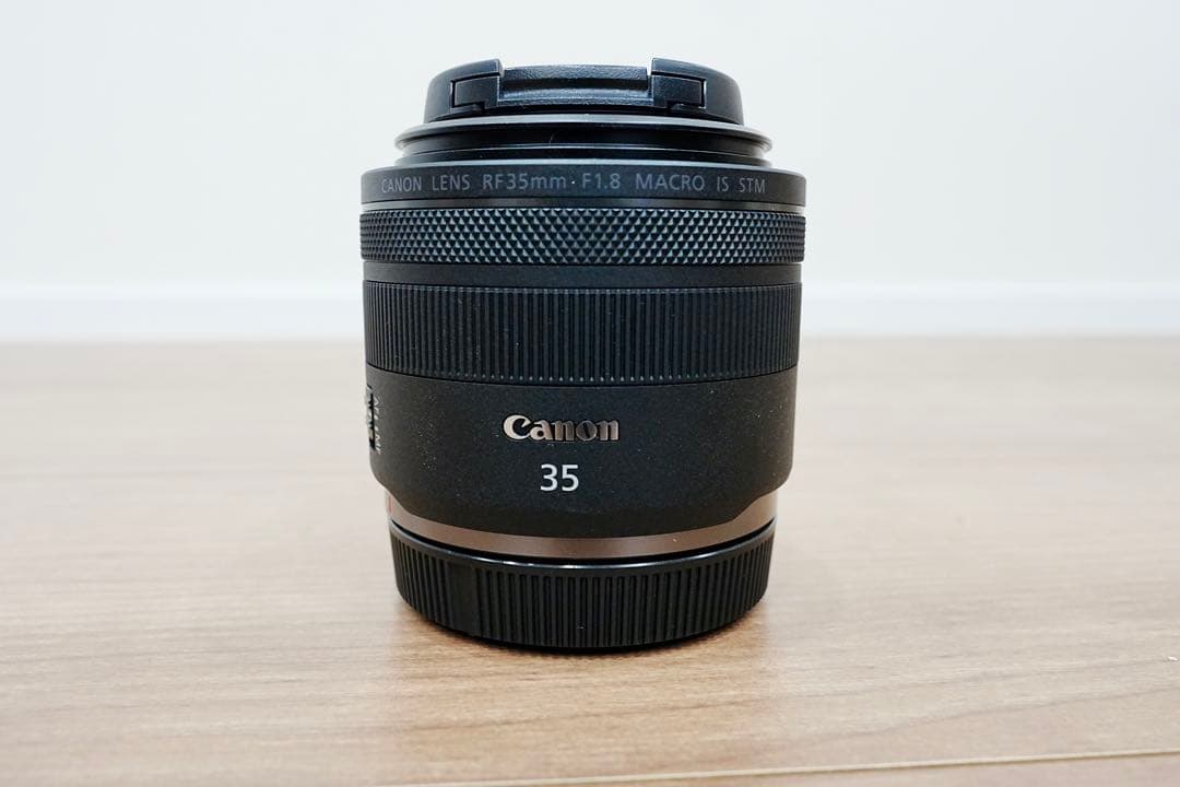 RF35mm F1.8 マクロ IS STM レンズフード・フィルター付き