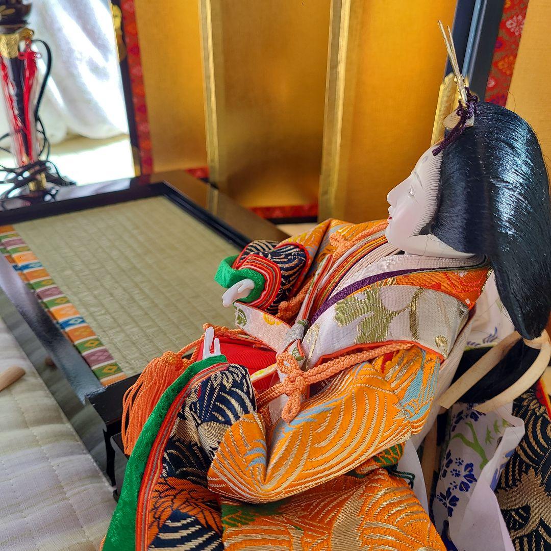 伝統的 雛人形 多色屏風付き