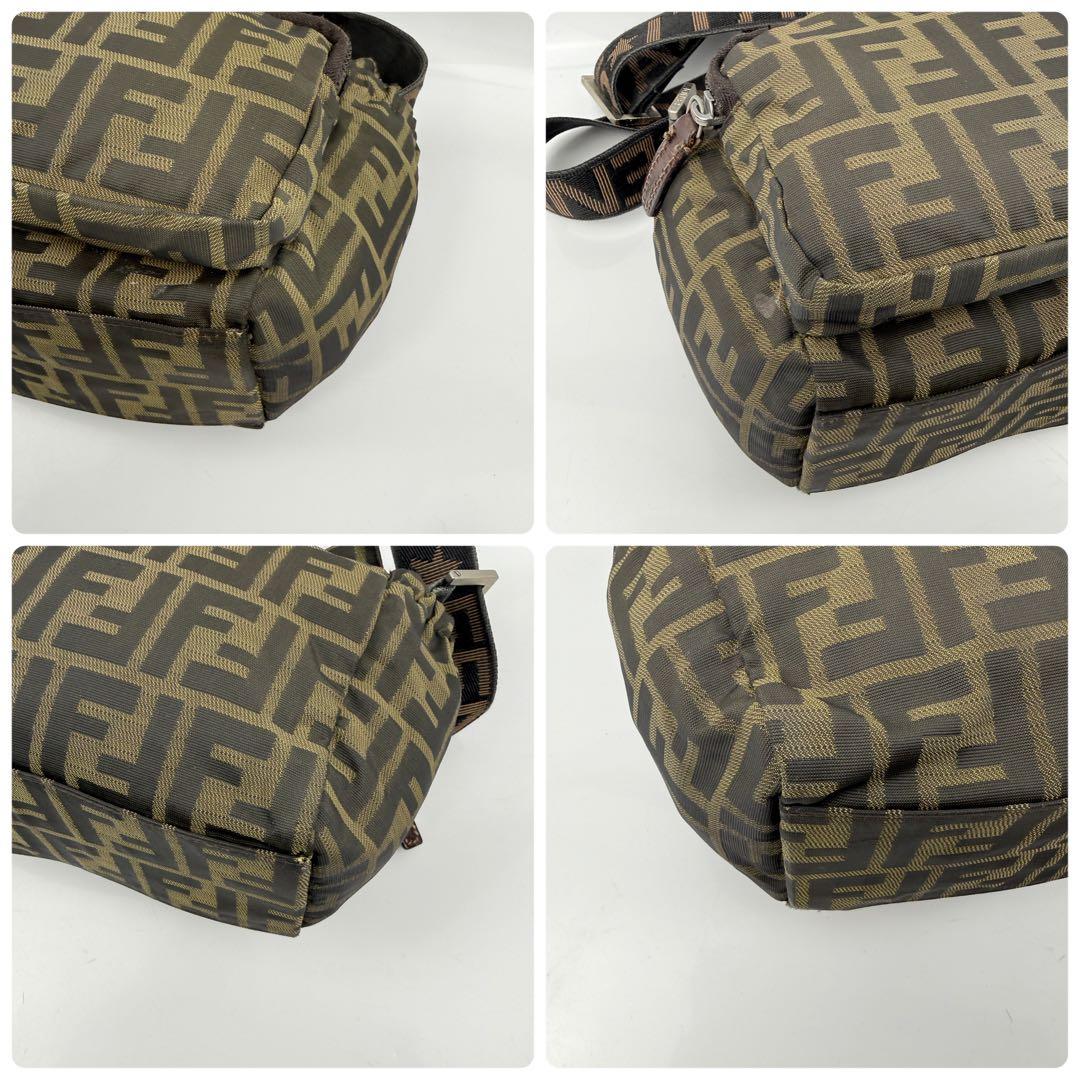 FENDI フェンディ　ショルダーバッグ　キャンバス　ズッカ　ロゴ　ストラップ
