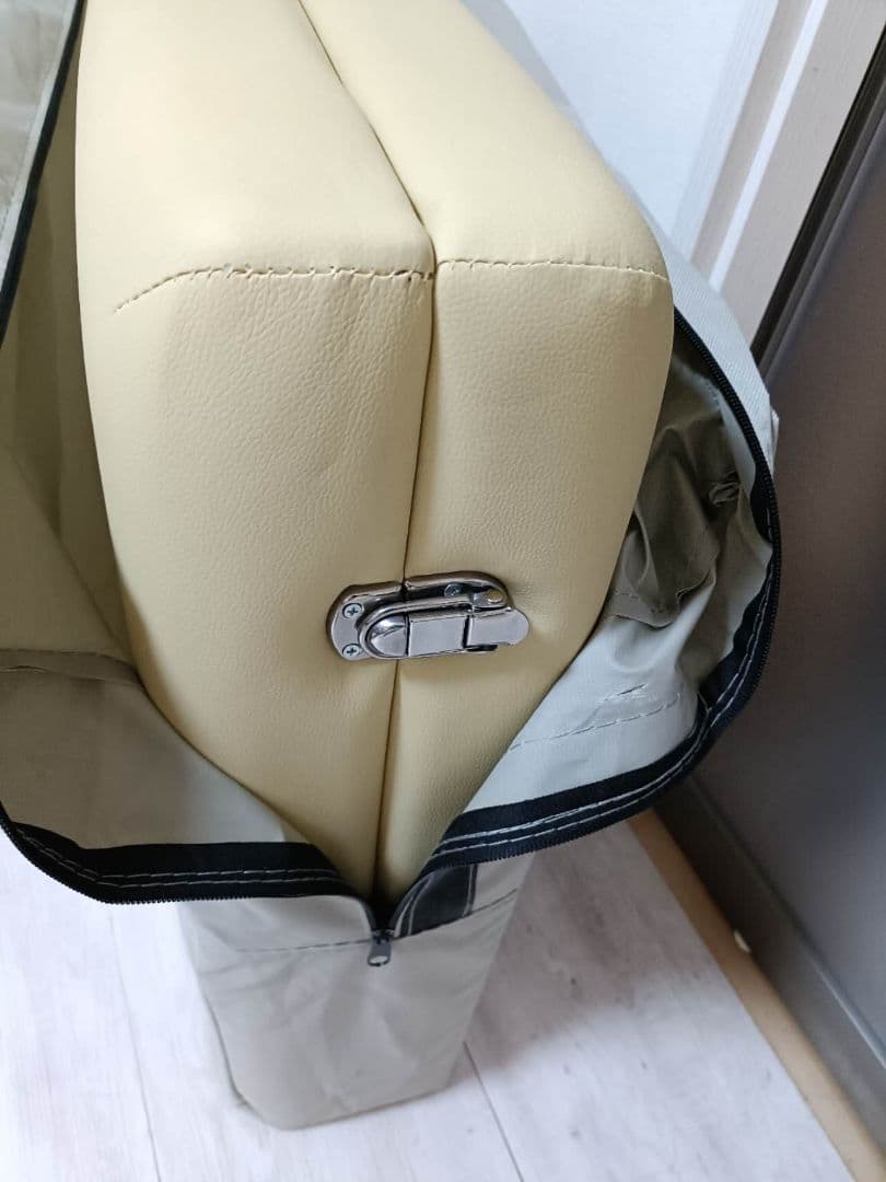 美品　有孔　施術ベッド 折りたたみベッド セブンビューティー　カバー付き