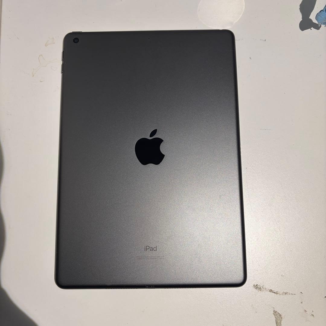 【取り置き中購入不可】Apple iPad 第7世代 32GB スペースグレー