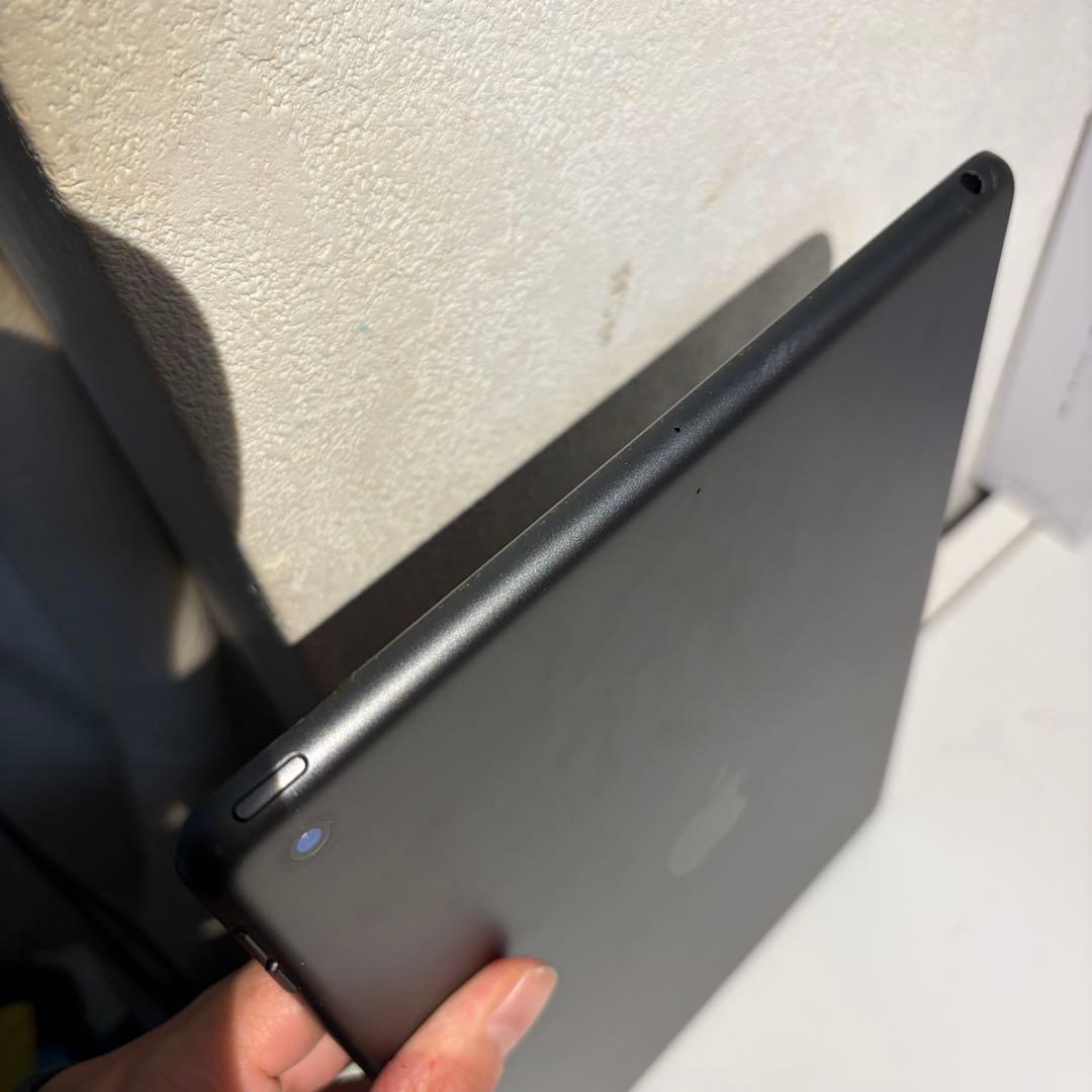 【取り置き中購入不可】Apple iPad 第7世代 32GB スペースグレー