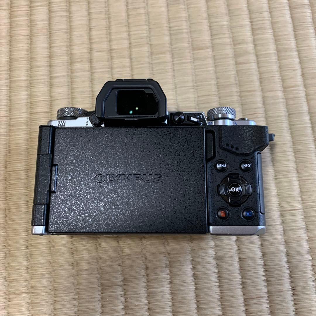 29日まで オリンパス　OLYMPUS OM-D E-M5Ⅱ ショット数473