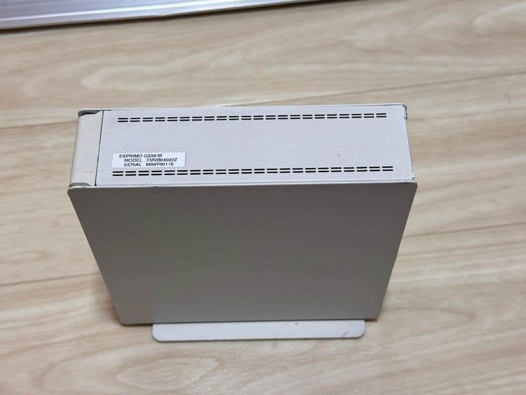 Fujitsu ESPRIMO スリムデスクトップPC Q556/M