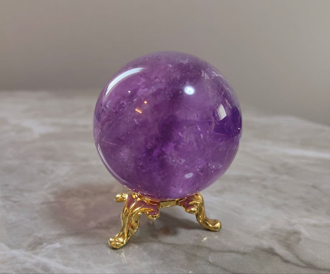 【最高峰】超希少！濃紫の輝き！ブラジル産 アメシスト丸玉（台座付）