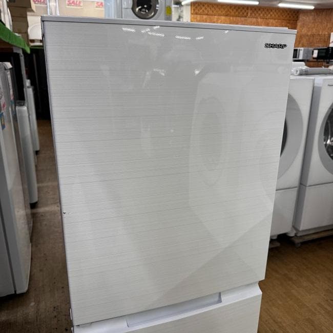 地域限定送料無料　美品 シャープ 家電2点セット！152L 冷蔵庫・6㎏ 洗濯機