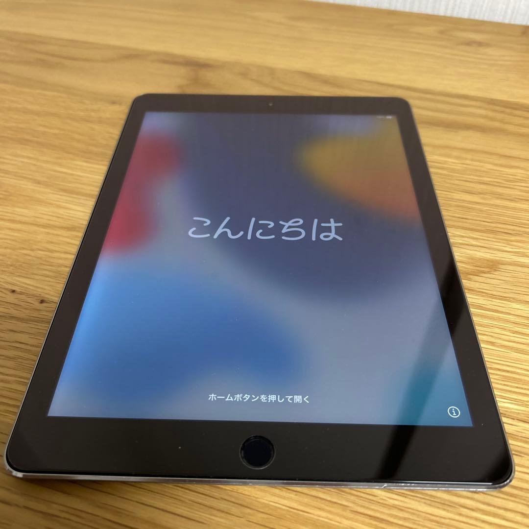 Apple iPad シルバー 本体　iPad Air2 128GB