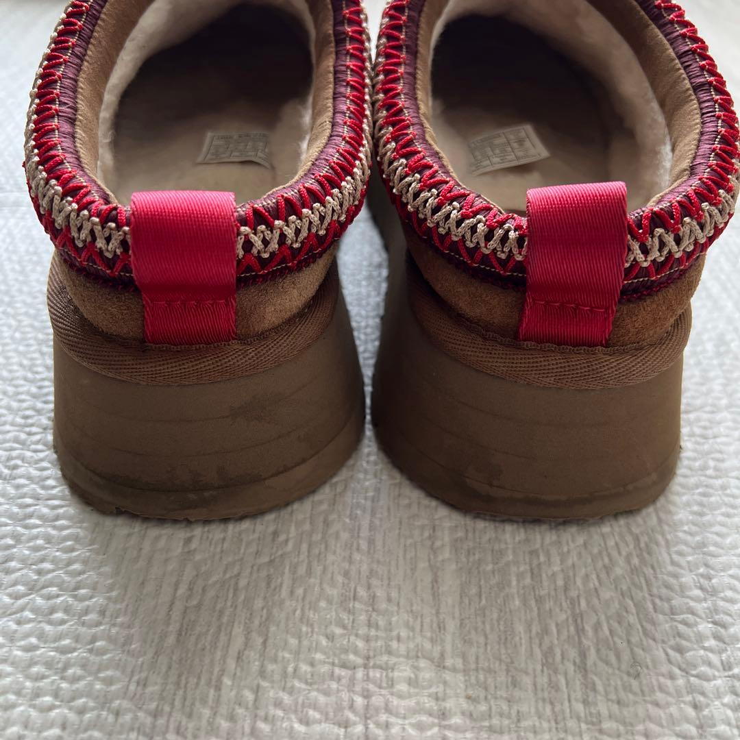 靴 UGG Tazz II 23cm