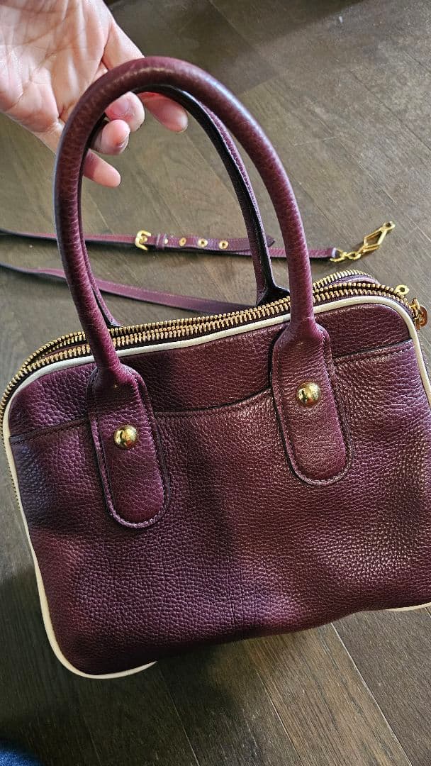 MIU MIU バーガンディ レザー ハンドバッグ