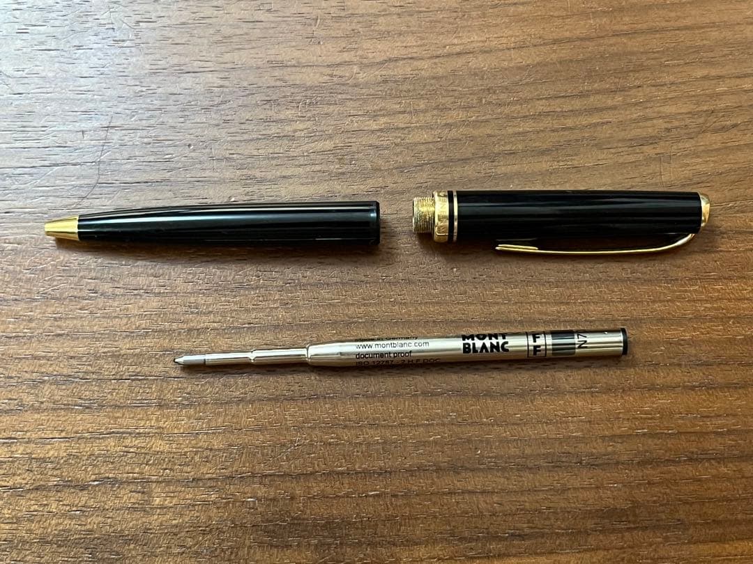 MONTBLANC ボールペン ケース 替え芯付き❗️