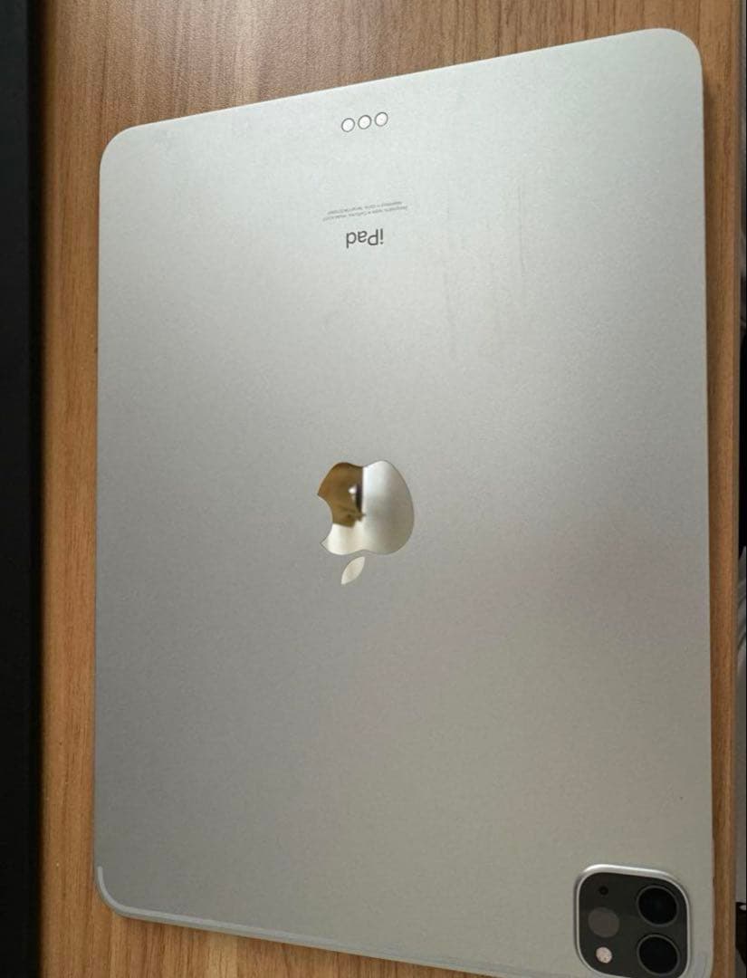 ipad pro 11インチ第3世代256GB magic keyboard付き