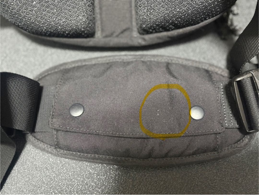 Hugoo ヒップシート　ブラック×ベージュ　ハグー