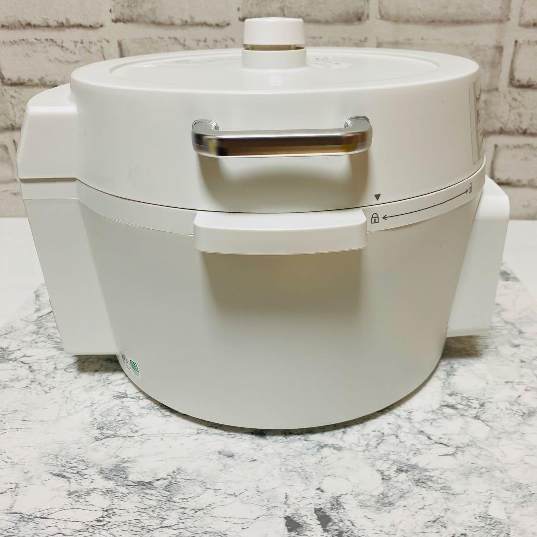 【新品未使用】アイリスオーヤマ 電気圧力鍋 PC-MA4-W 4.0L