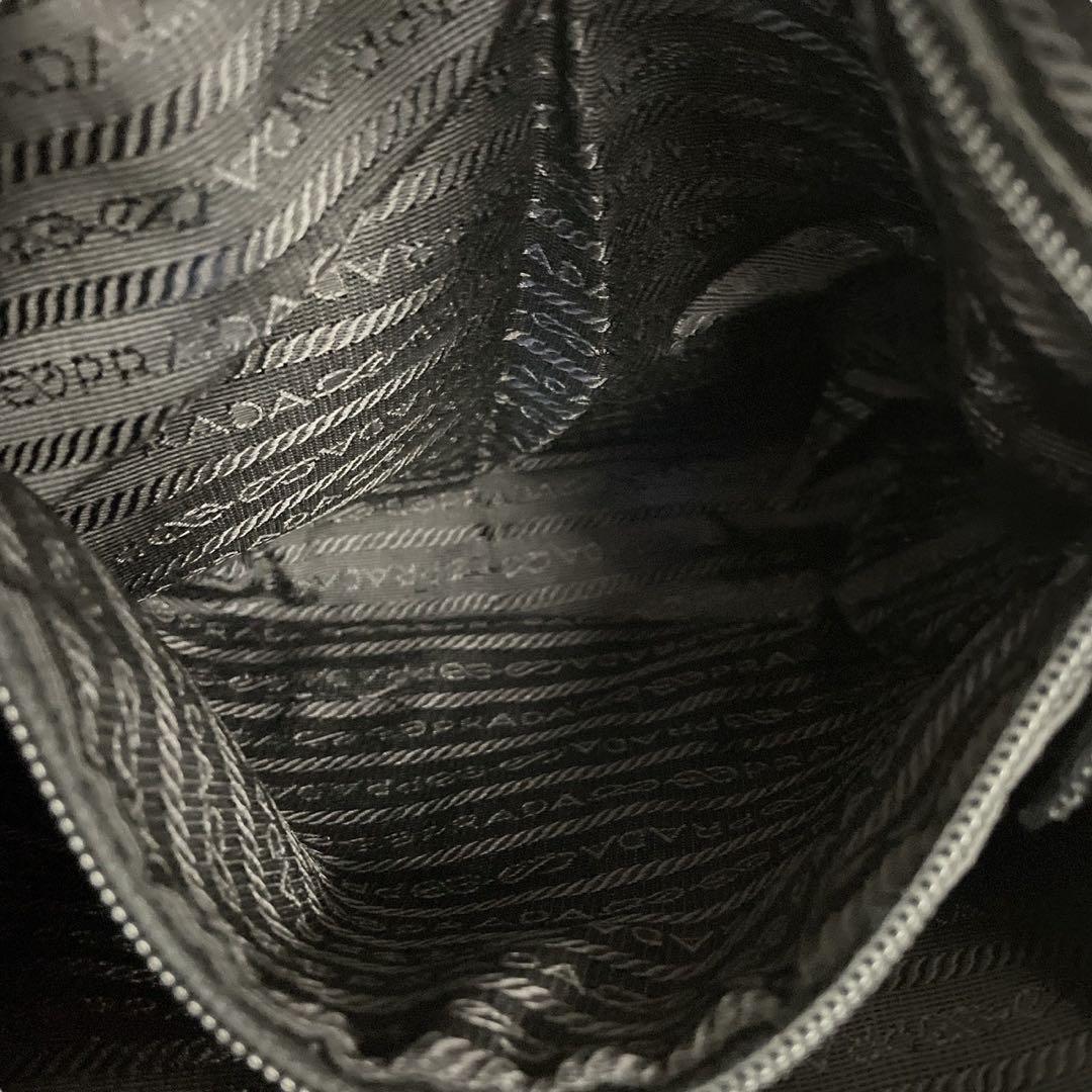 【極美品】プラダ　三角ロゴ　ナイロン　黒　フラップ　ショルダーバッグ　4756