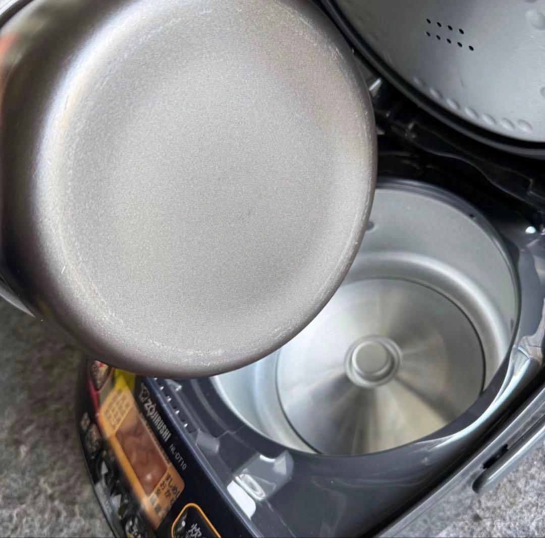 美品✨ 2025年製　象印　ZOJIRUSHI 炊飯器　マイコン炊飯ジャー