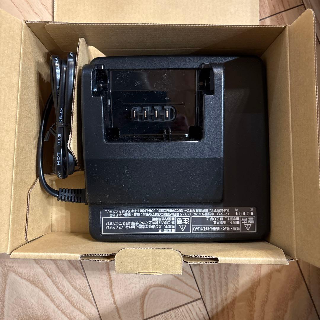 【新品未使用】Panasonic 電動自転車用充電器NKJ075Z