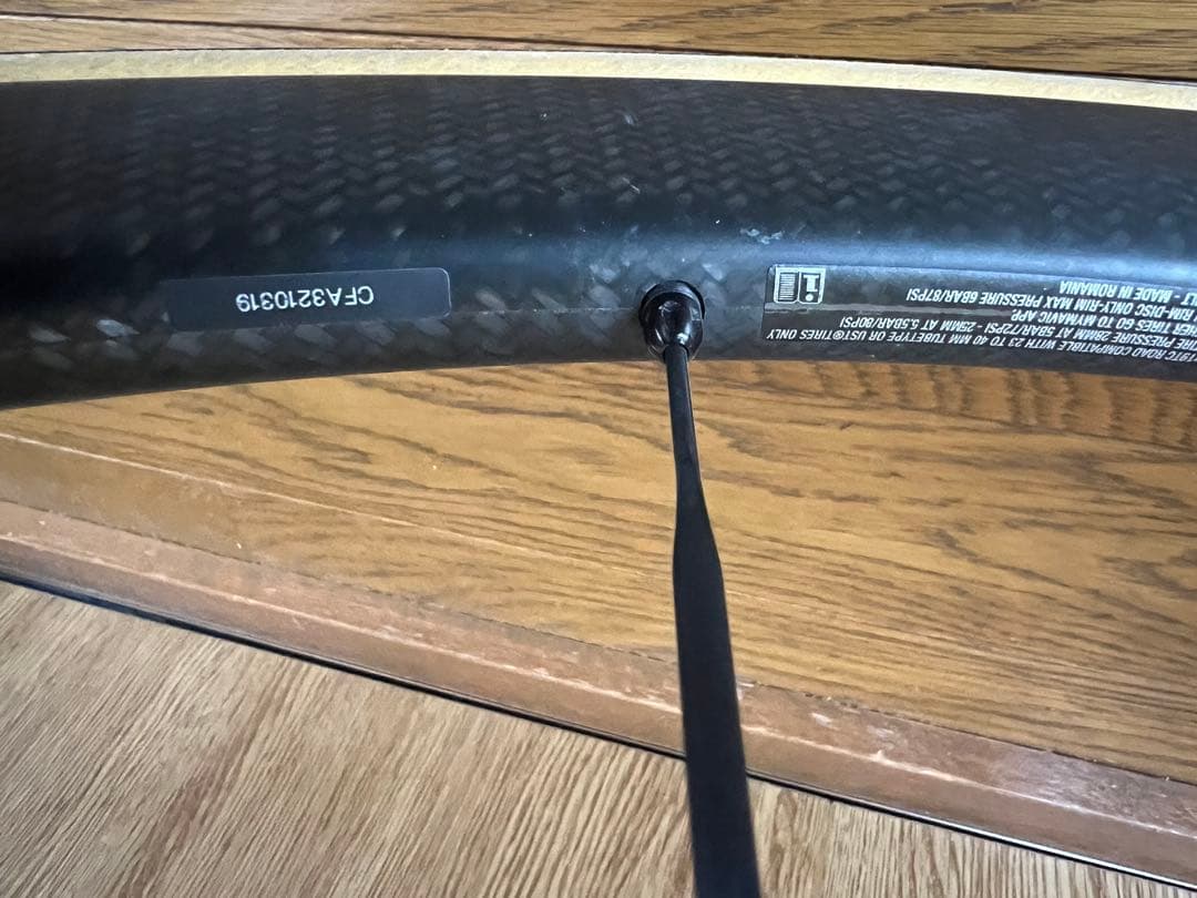 R*o様 MAVIC cosmic carbon SLR45 disc