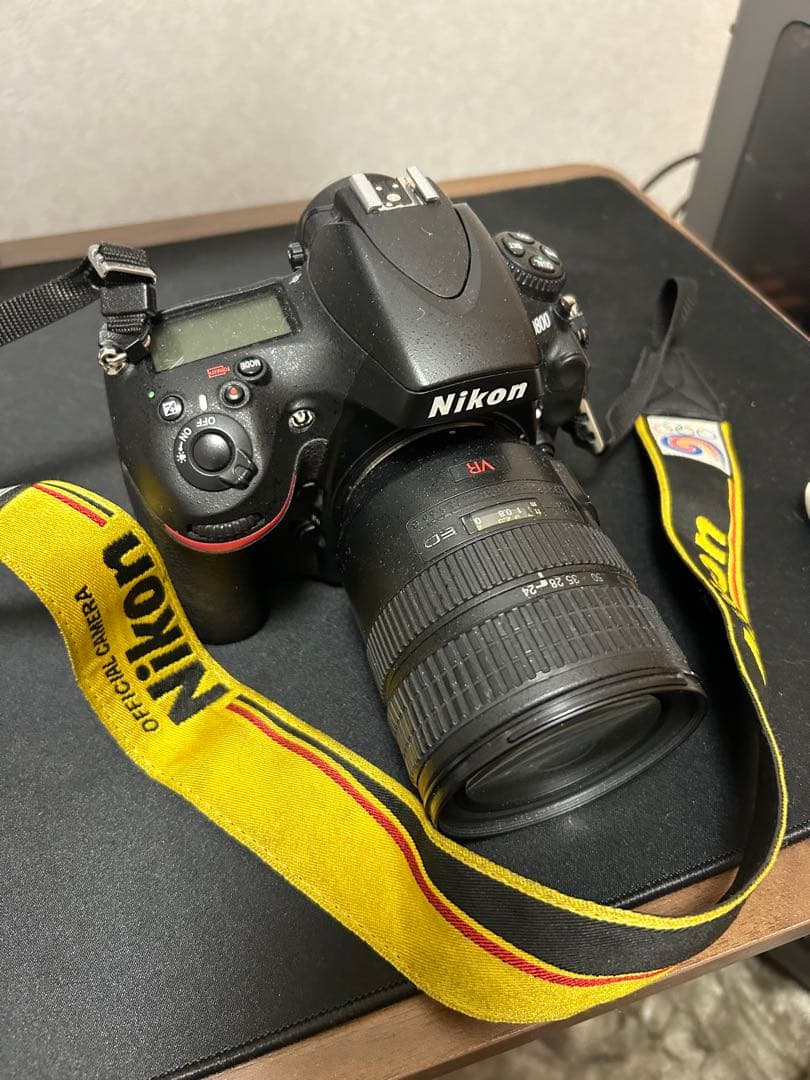 Nikon デジタル一眼レフカメラ 標準ズームレンズ付き