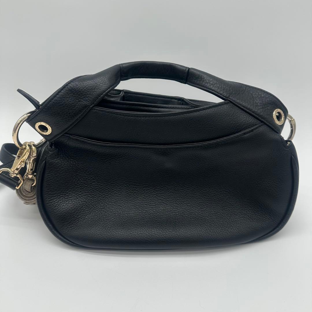 たま(=^_^=) Vivienne Westwood 黒レザー タッセル