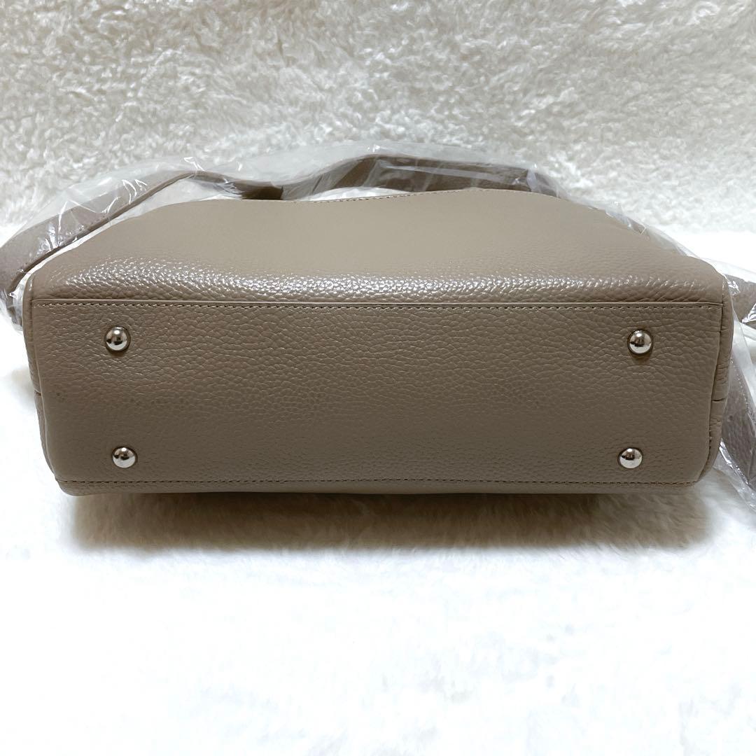 【未使用】イアパピヨネ　スタッズボストンバッグ　ベージュ