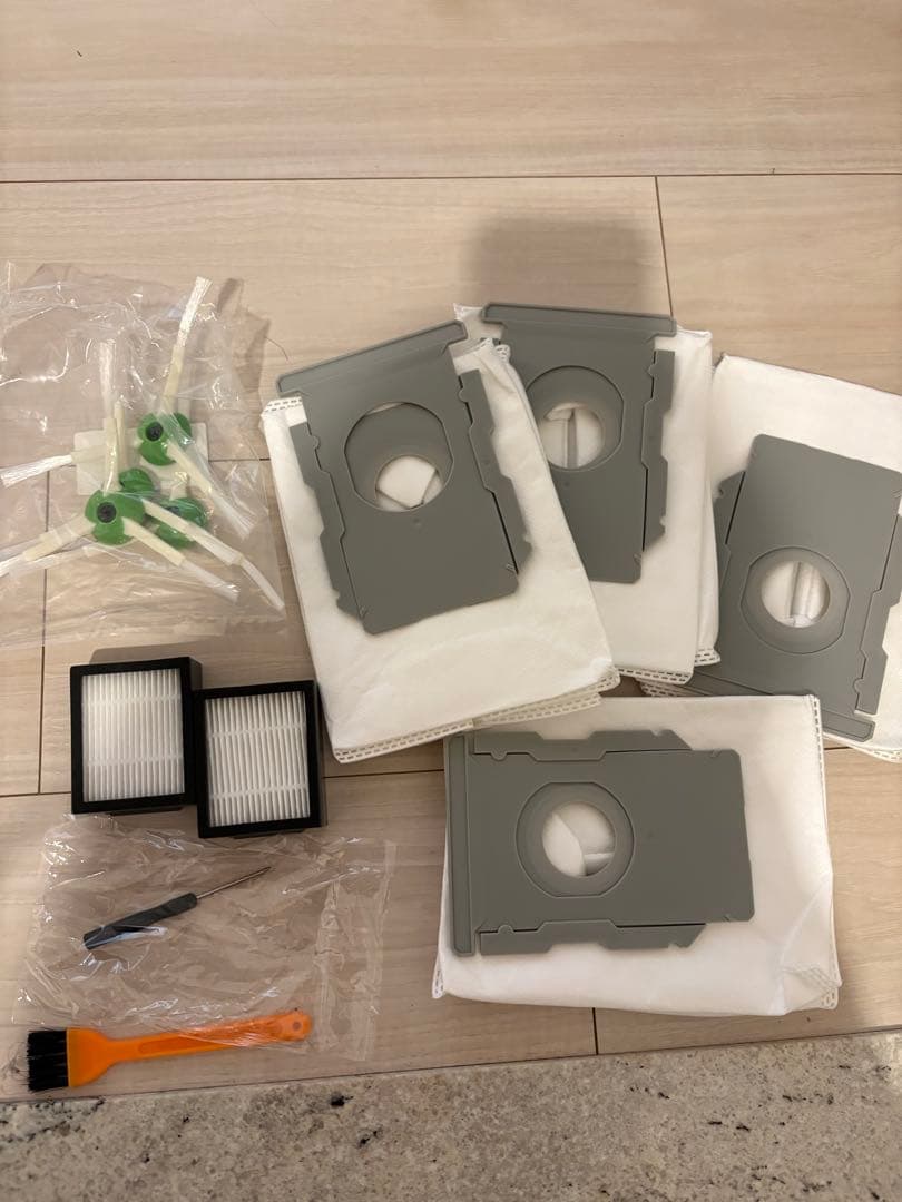 【美品】iRobot Roomba j7+ 本体