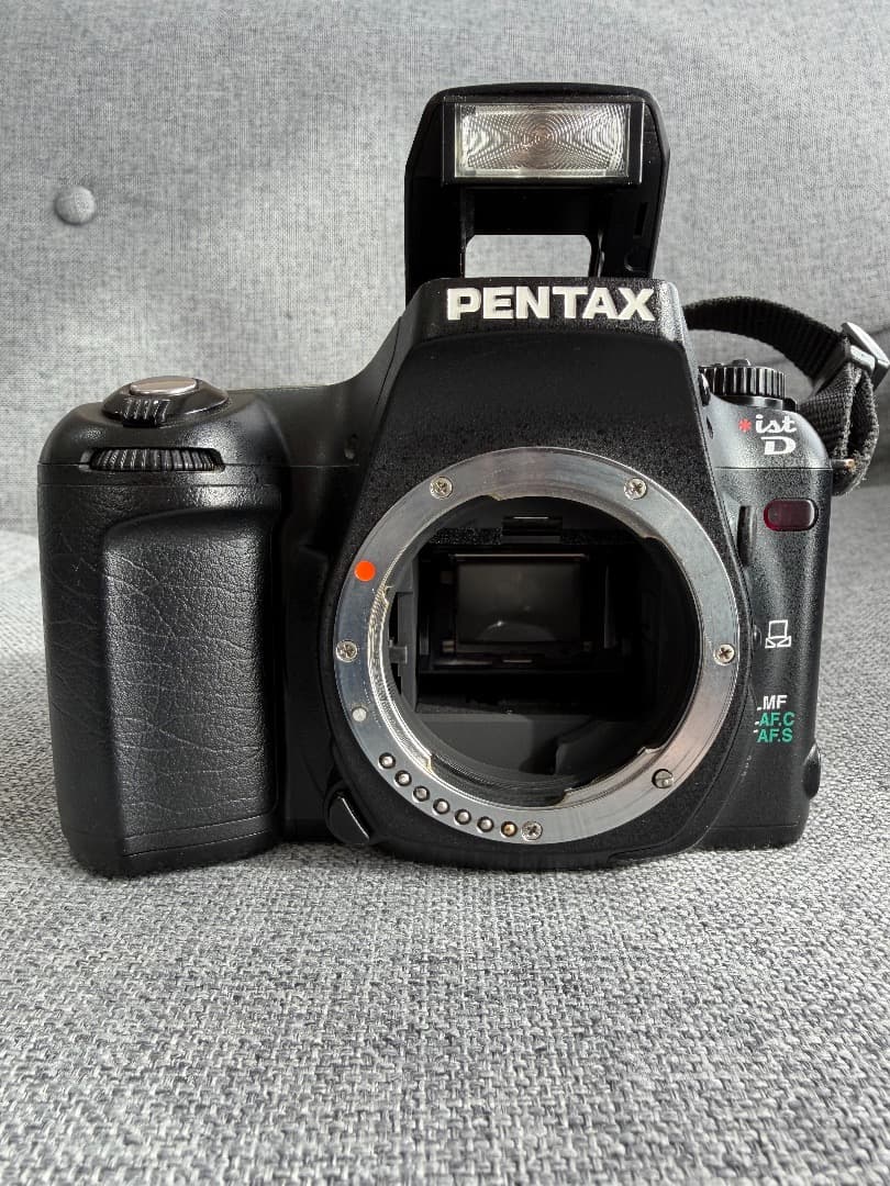 PENTAX ペンタックス *istD 初代　デジタル一眼カメラ レンズ付き