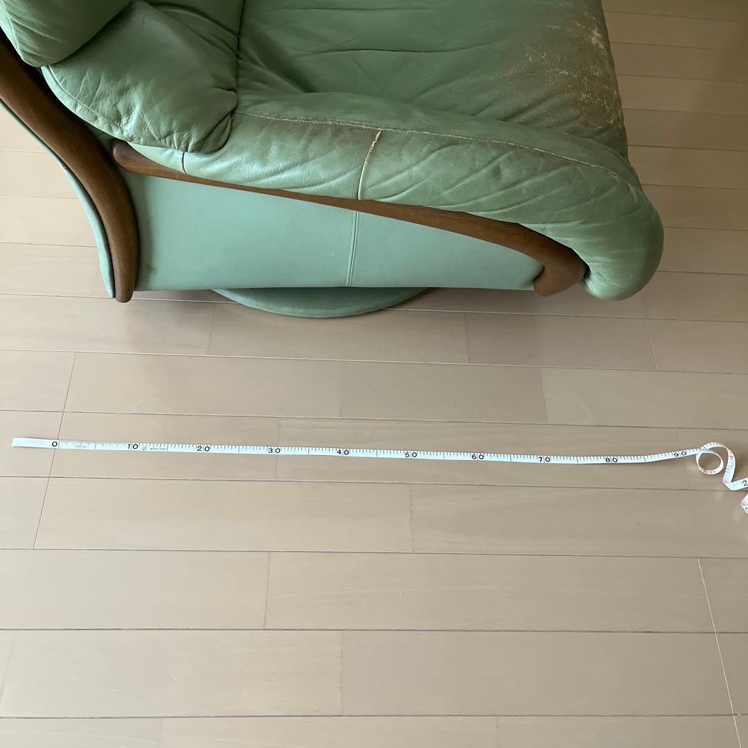 カリモク　緑色 レザー 回転式ソファ　たのめる便　送料込み　匿名発送