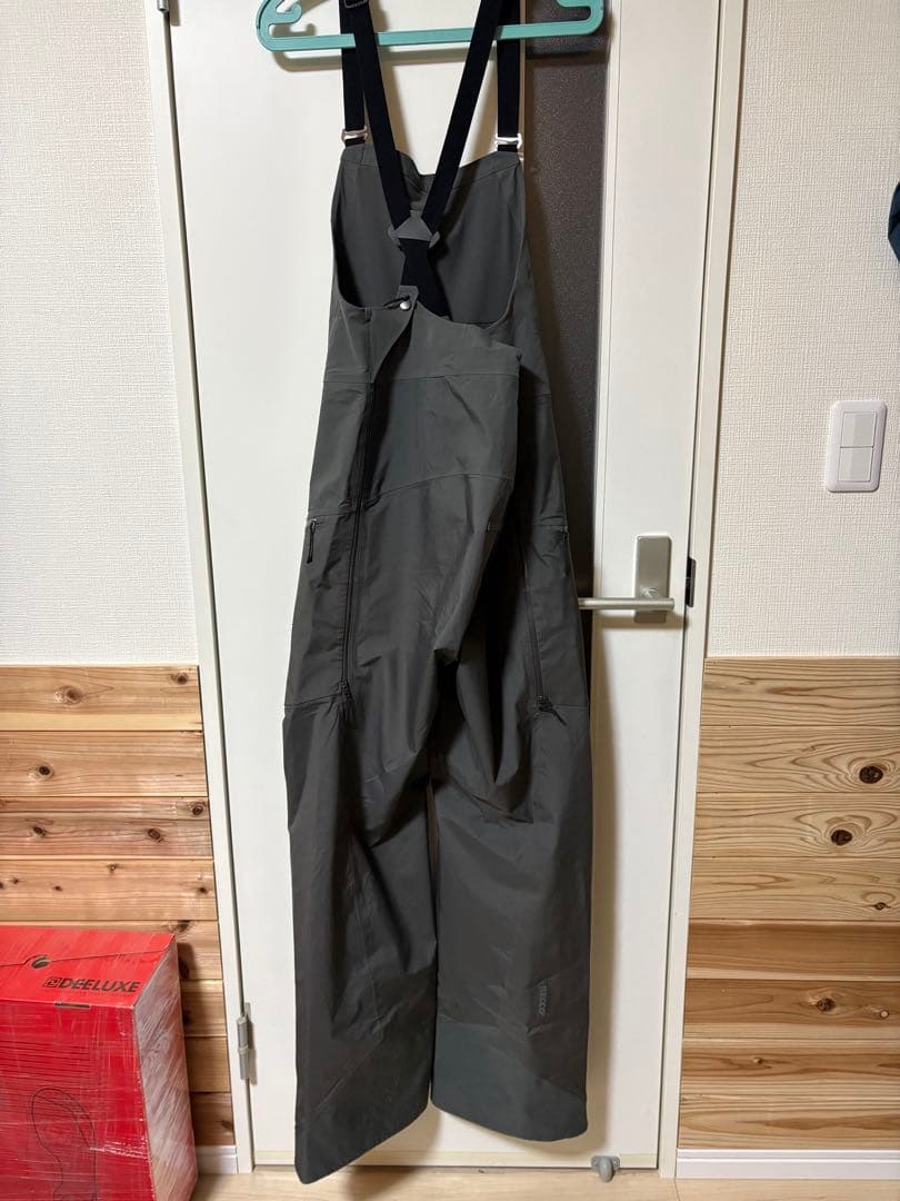 patagonia スノードリフタービブパンツスノーボードグレー