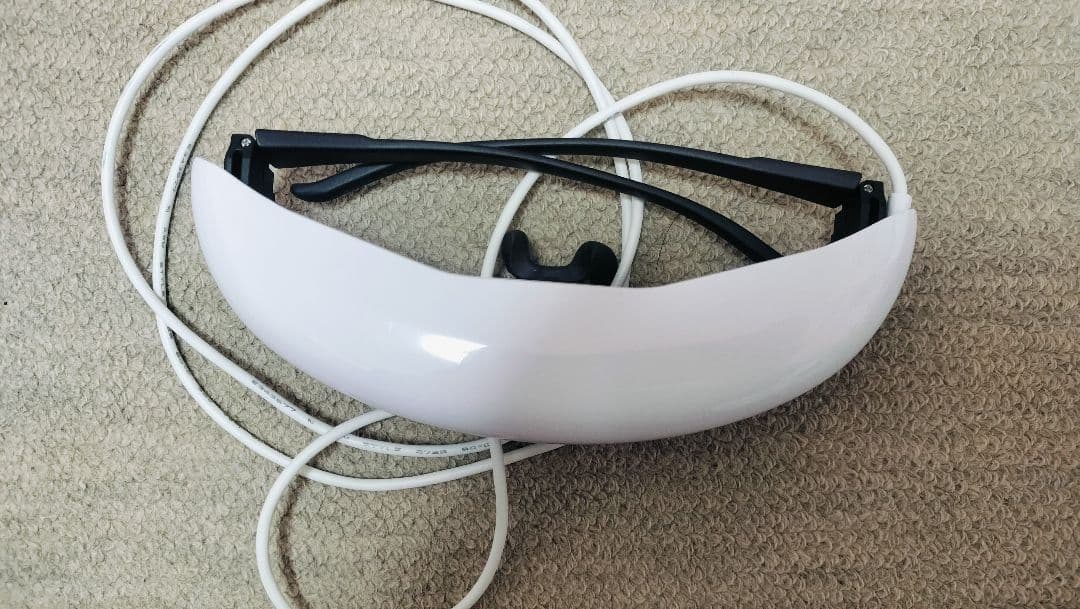 ルーチェグラス　LuceGlass ホワイト 収納ケース付き