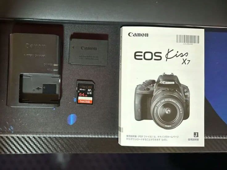 【Canon】EOS Kiss X7 ダブルズームキット ＋ 付属品多数