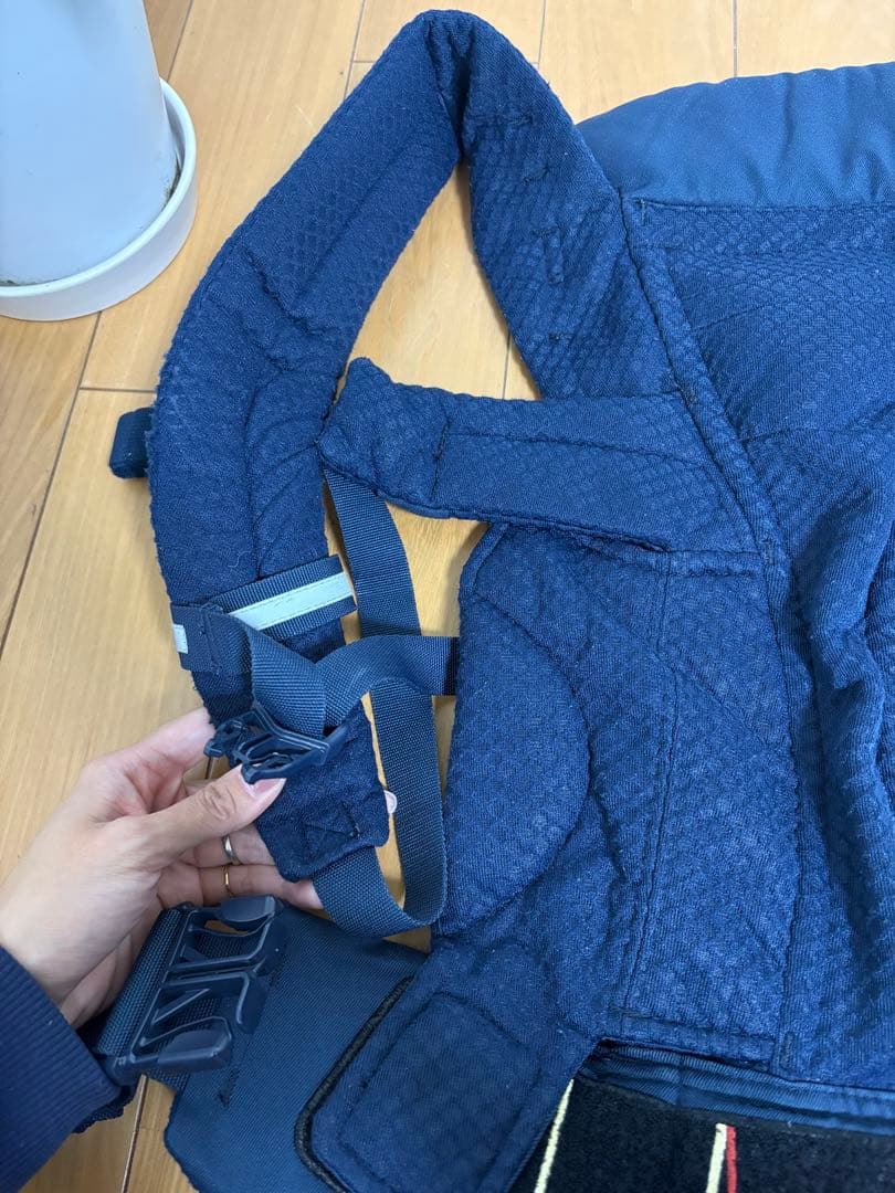 【送料無料】正規品　エルゴベビー　オムニブリーズ　抱っこ紐　メッシュ　ネイビー