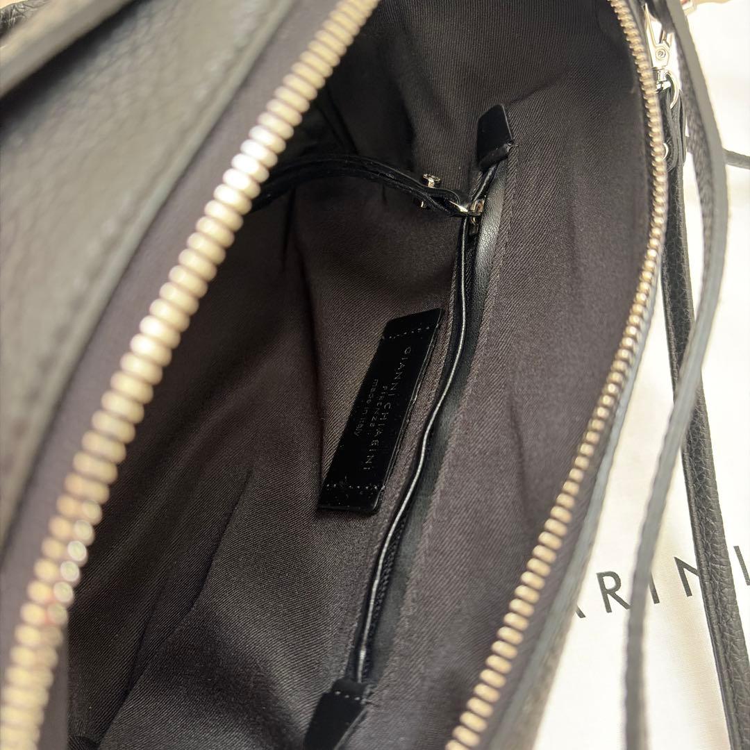 【美品】GIANNI CHIARINI アリファ M 黒 公式価格39,600円