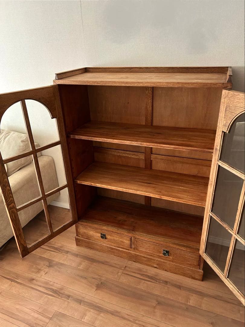 古家具・セン材　キャビネット ガラス扉付き収納棚　ガラスケース