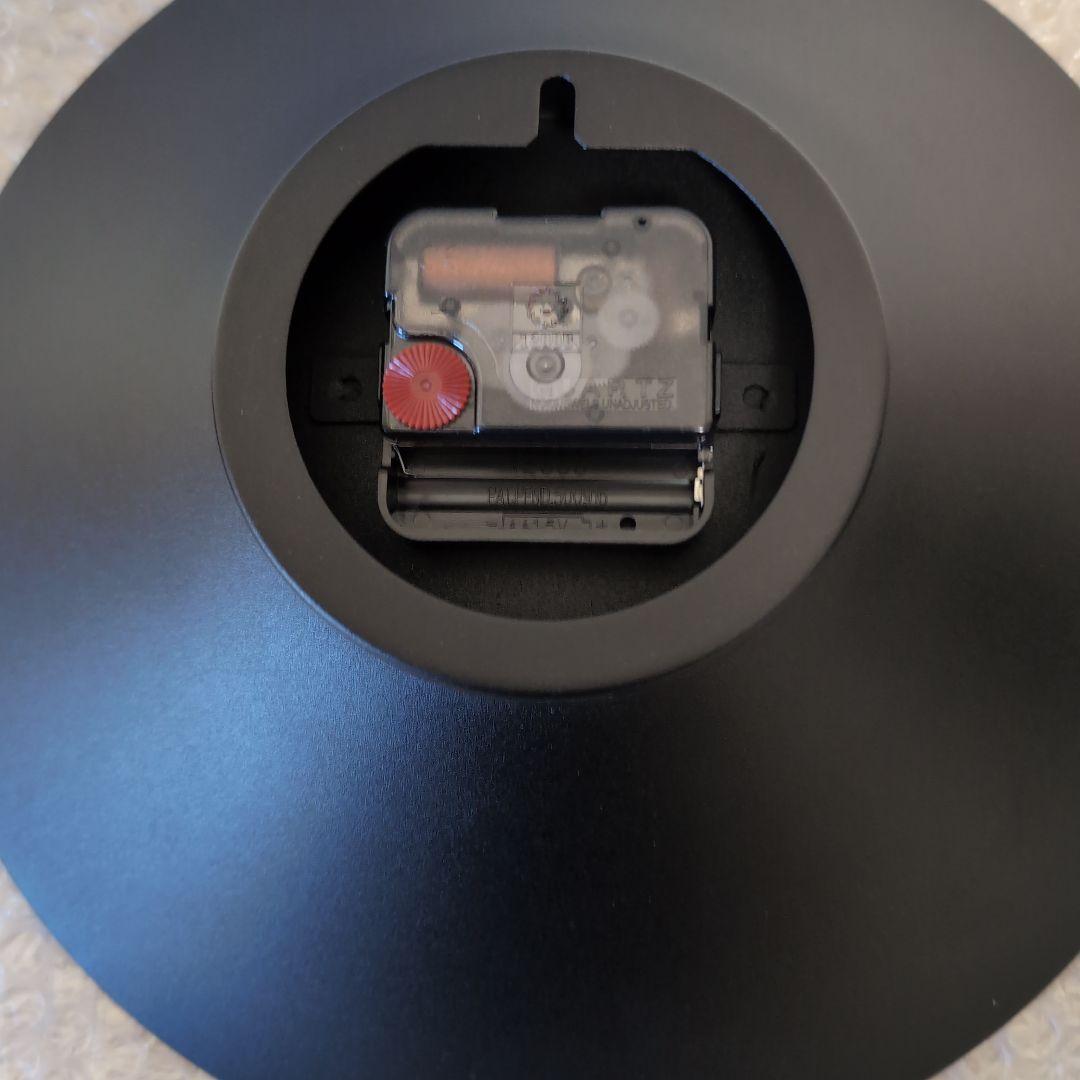 MOMENTT Wall Clock ホワイト/ブラック