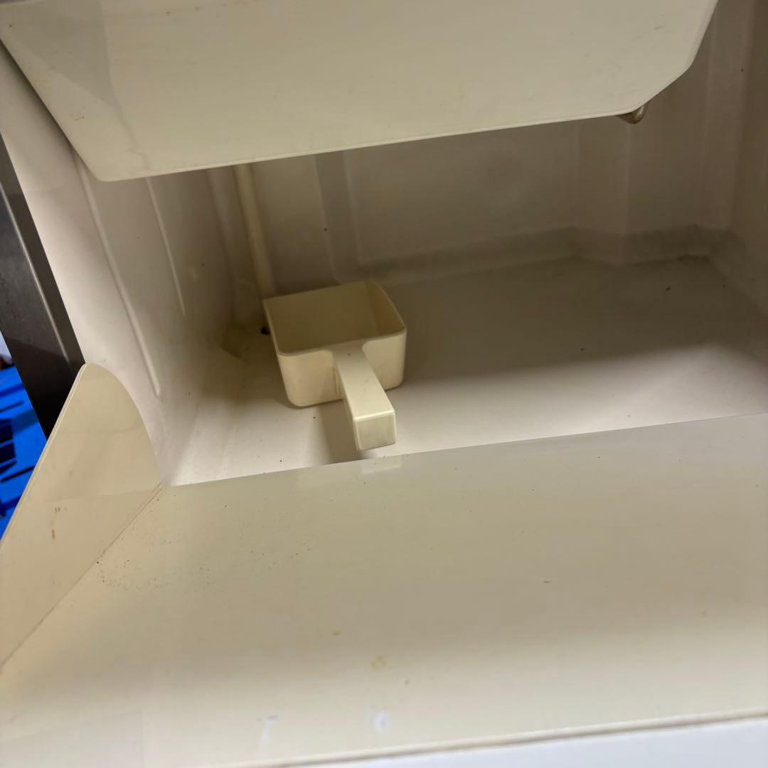 送料設置込み　ダイワ 製氷機 全自動製氷機 35kg DRI-35LMT1