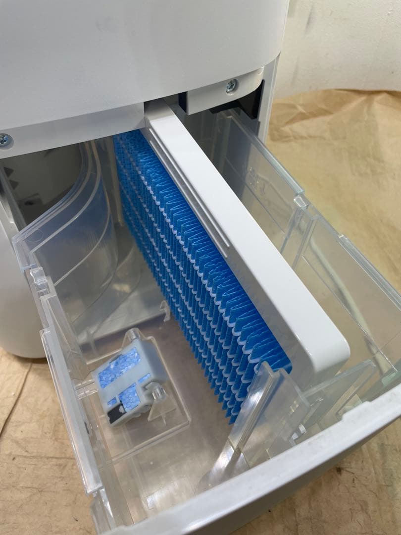 わ*め様 除加湿空気清浄機 KI-RD50-W. SHARP