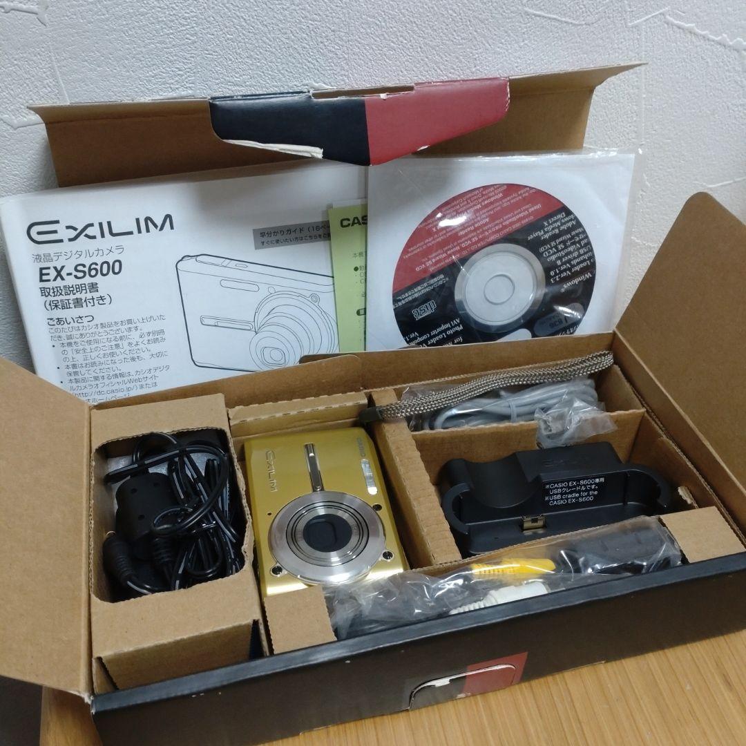 カシオ　CASIO EXILIM EX-S600　デジカメ　ケース付き