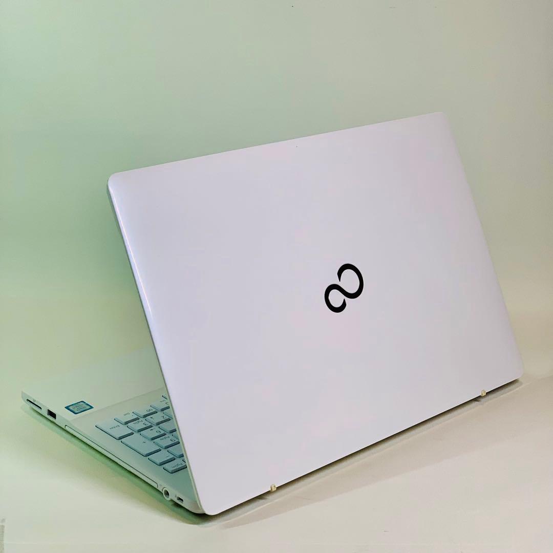 Core i7✨SSD1TB✨32GB✨カメラ✨オフィス✨富士通✨ノートパソコン