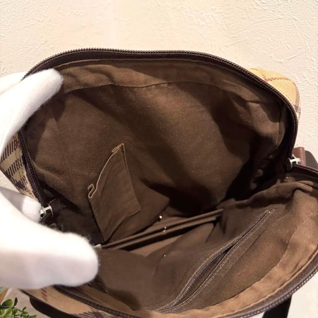 人気‼️バーバリー ノバチェック柄 ショルダーバッグ レザー 牛革 高品質 美品✨