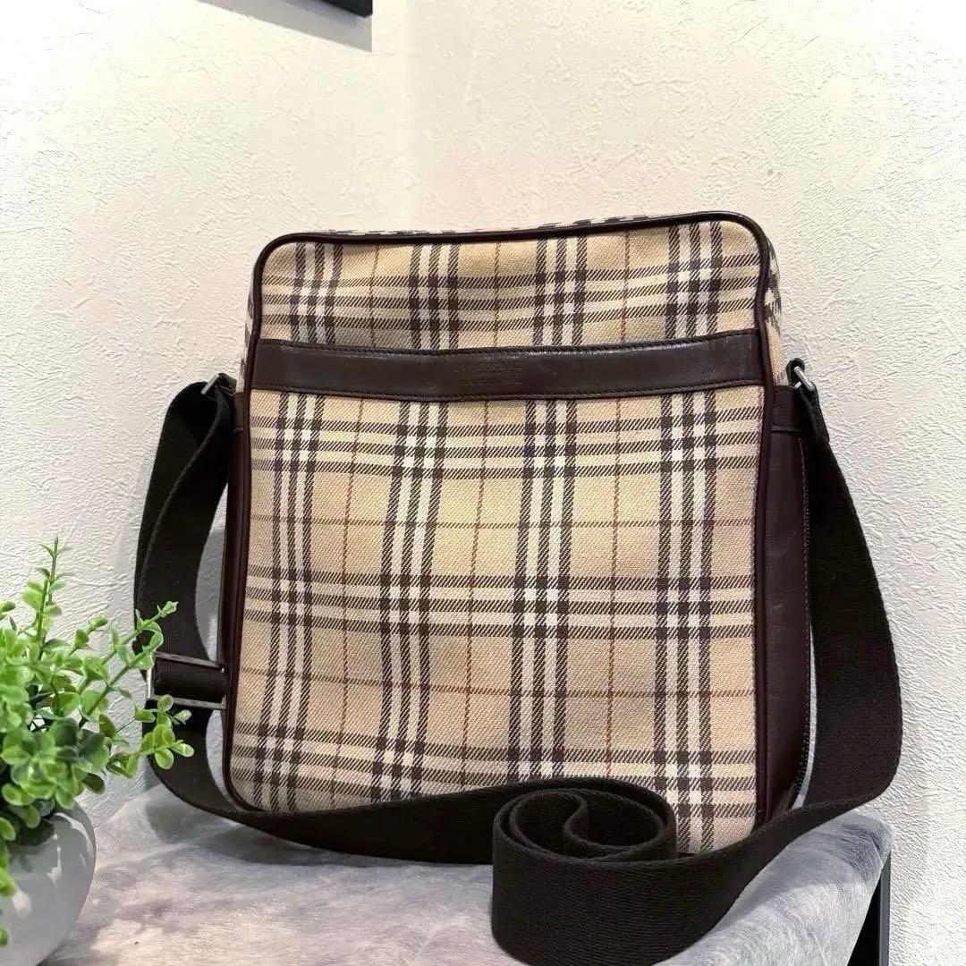 人気‼️バーバリー ノバチェック柄 ショルダーバッグ レザー 牛革 高品質 美品✨