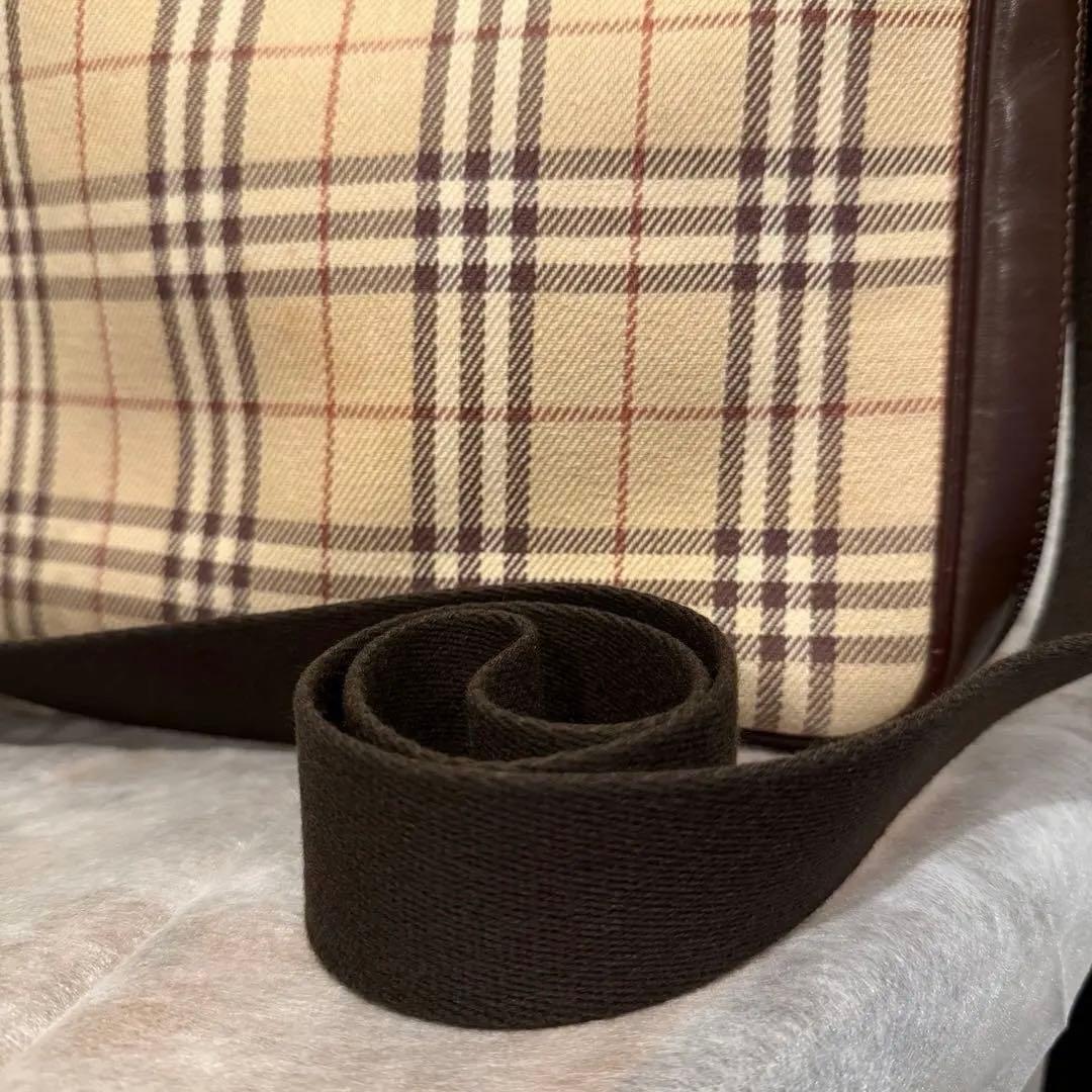 人気‼️バーバリー ノバチェック柄 ショルダーバッグ レザー 牛革 高品質 美品✨