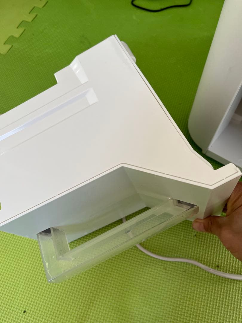 2022年製　アイリスオーヤマ　空気清浄機能付除湿機（PD-A140-W）