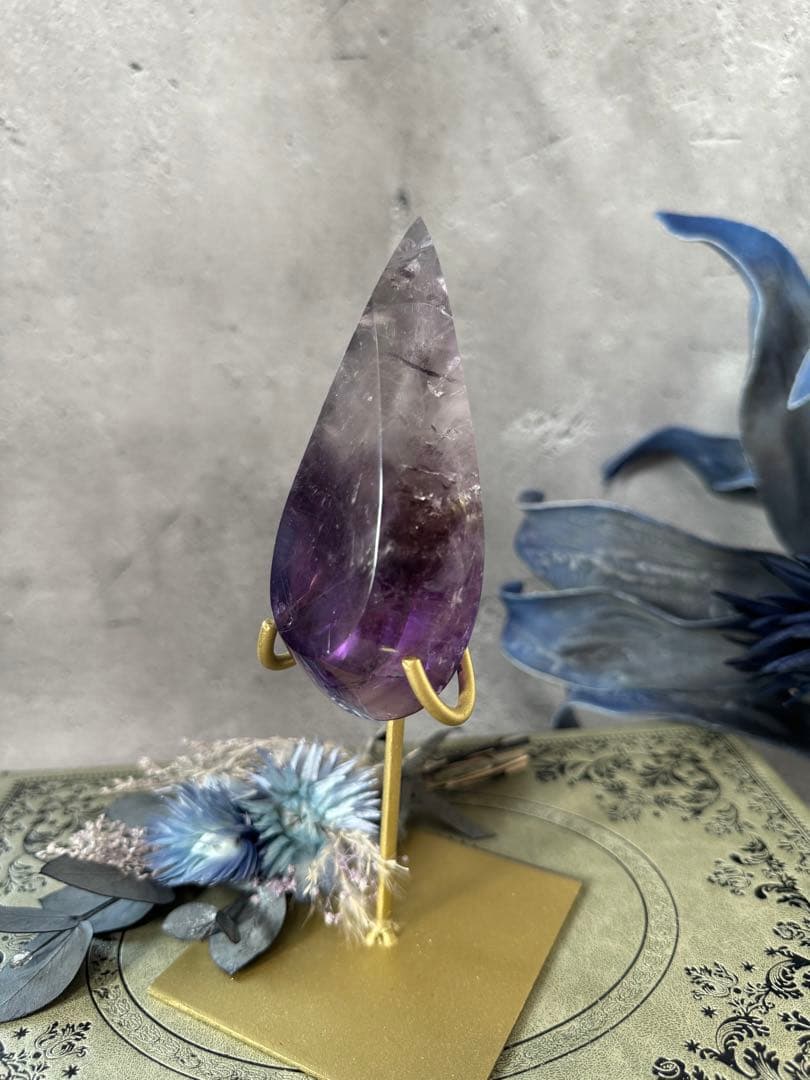 アメジストファントム　ドロップ　涙型　置物 スタンド付き