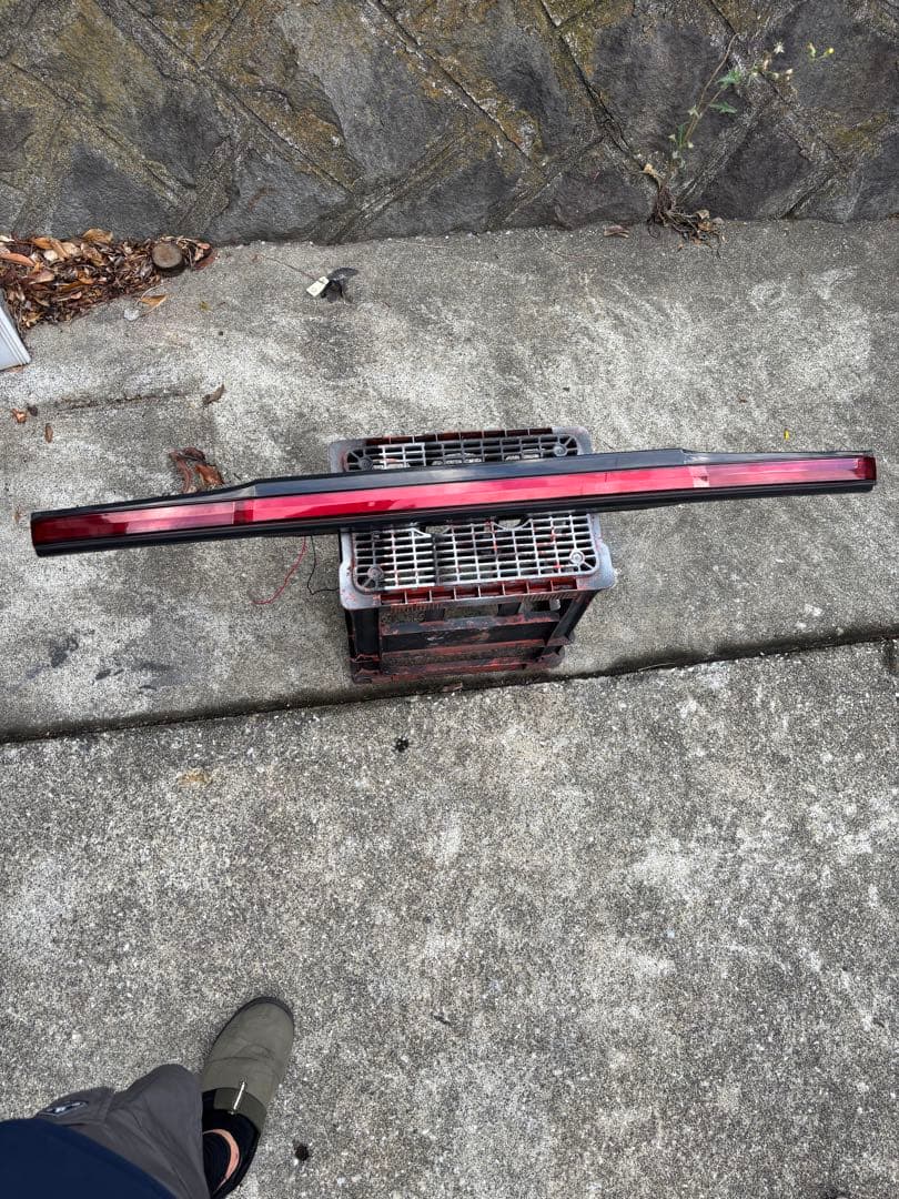 【希少】N-BOXカスタムJF1/JF2ファイバーLEDガーニッシュ